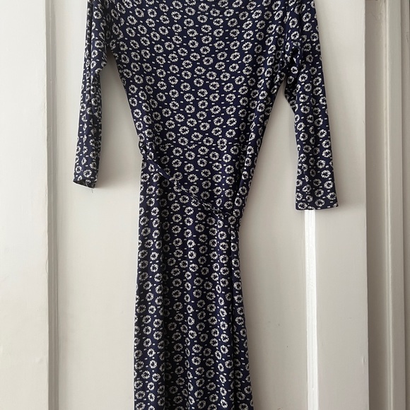 Agnes B Dress - Picture 4 of 7